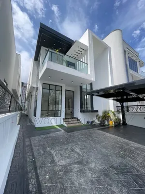 5bdrm Duplex in Chevron for sale