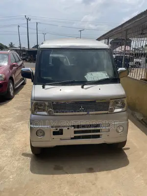 Mitsubishi Minicab Truck 2011 Gray