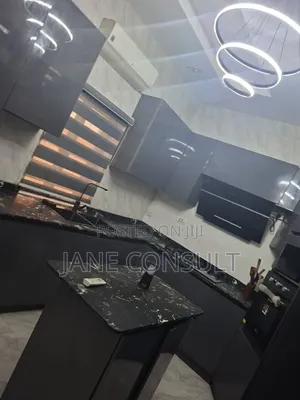 5bdrm Bungalow in Megida Ayobo for sale