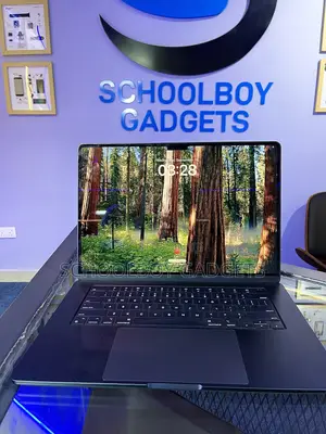 Laptop Apple MacBook Air 2024 M3 16GB Apple M3 SSD 512GB