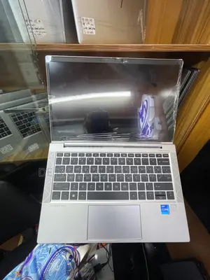 Laptop HP EliteBook 830 G8 16GB Intel Core i5 SSD 256GB