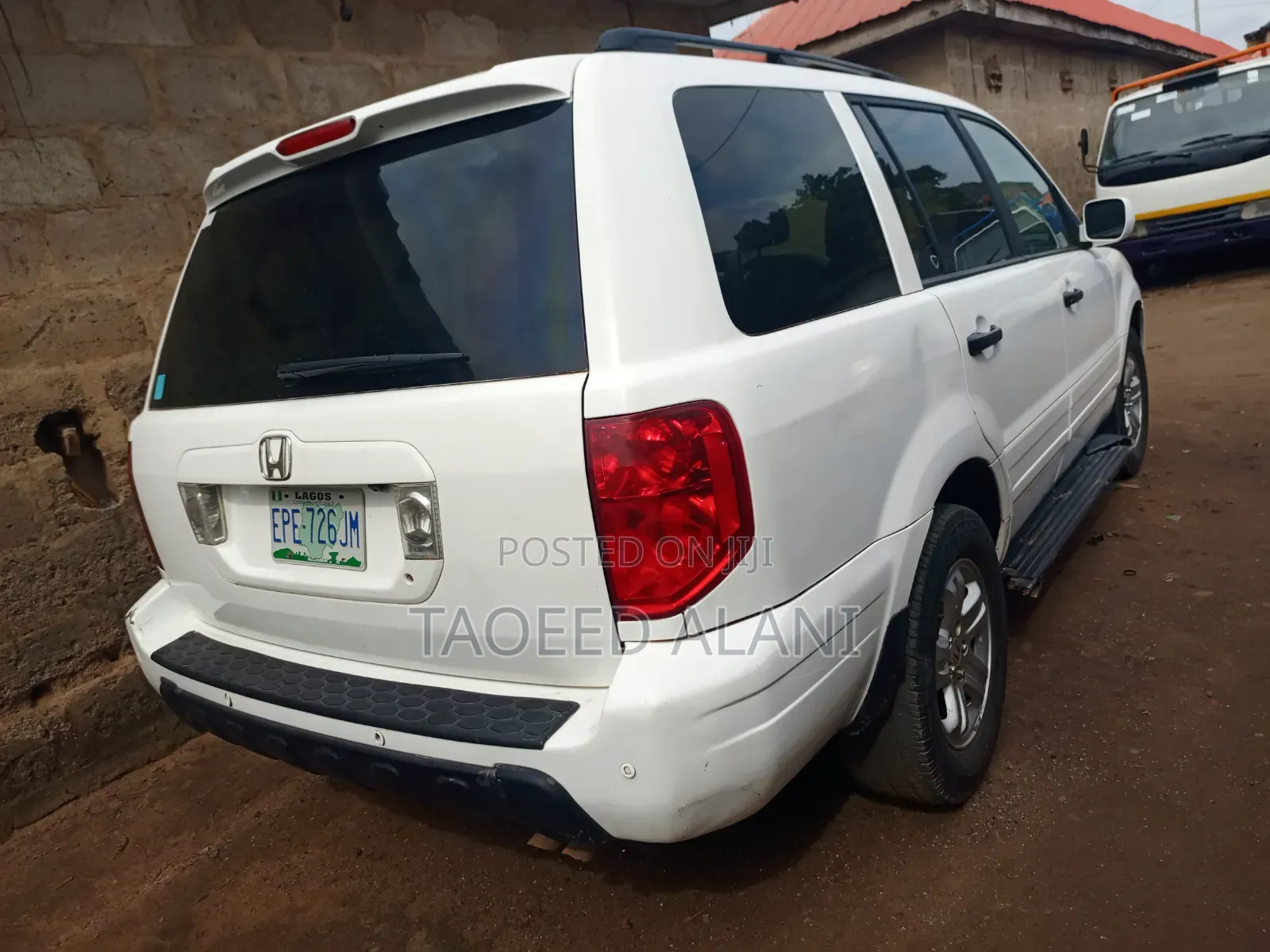 Honda Pilot 2004 White
