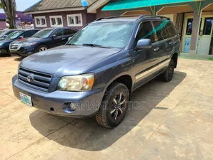 Toyota Highlander 2004 Gray