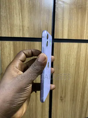 Apple iPhone 11 64 GB Purple