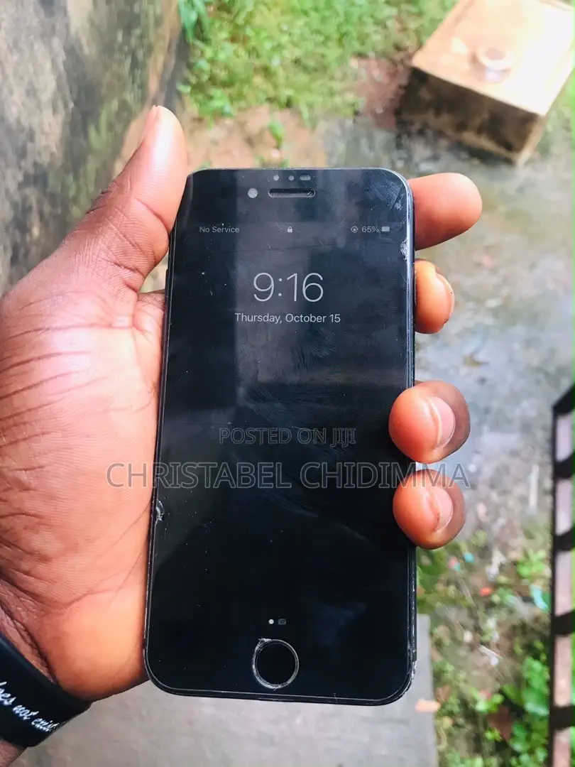 Apple iPhone 7 32 GB Black