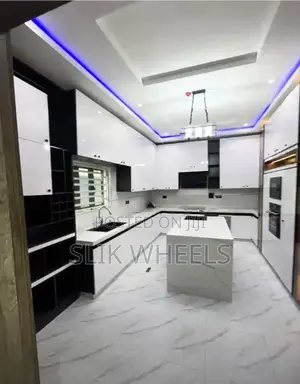 Exclusive 6 Bedroom Fully Detached Duplex