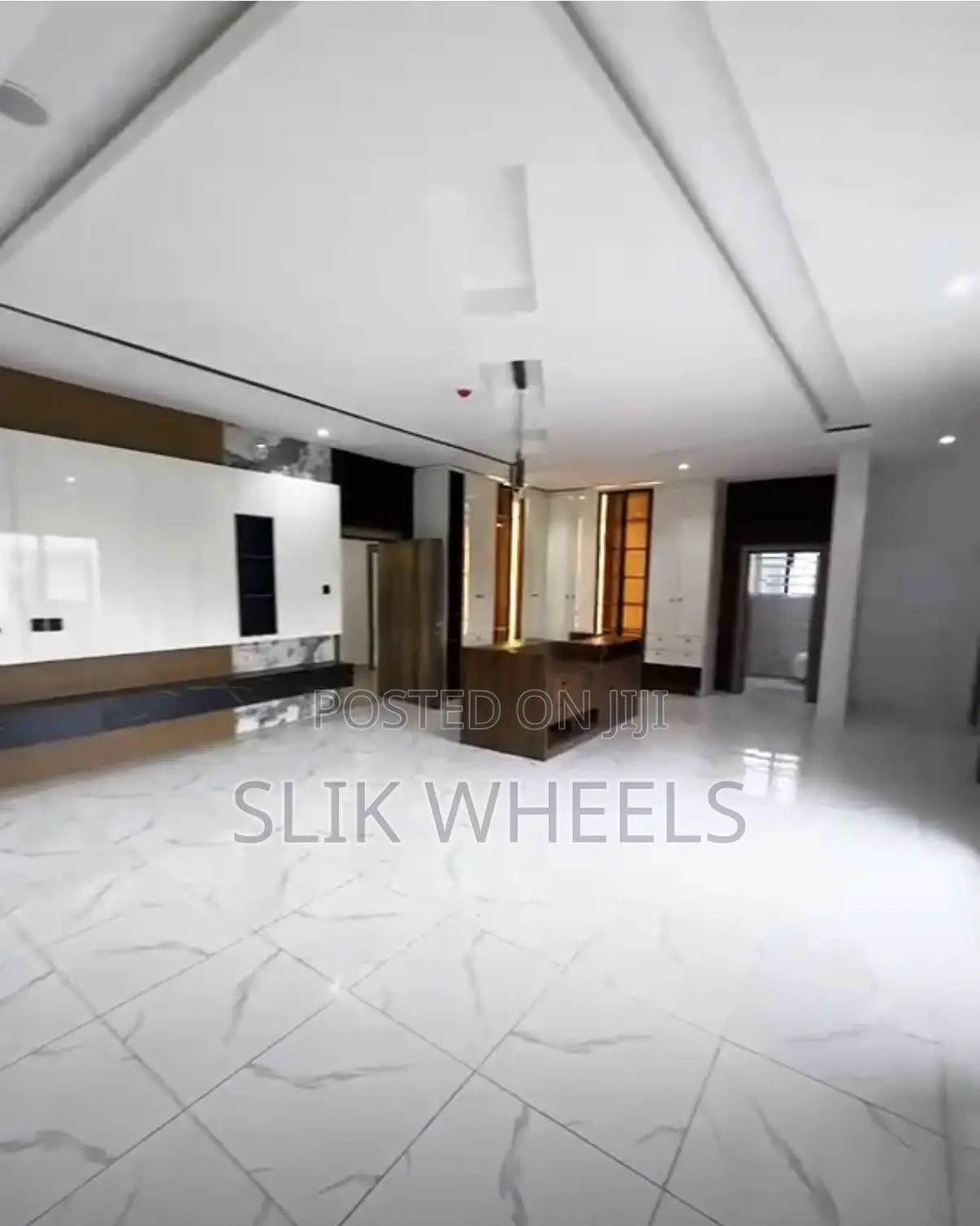 Exclusive 6 Bedroom Fully Detached Duplex