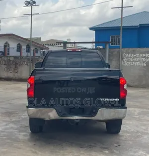 Toyota Tundra 2012 Black