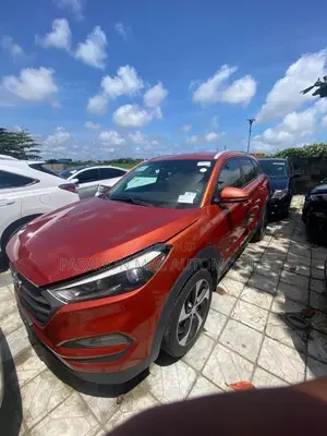 Hyundai Tucson SE AWD 2017 Pink