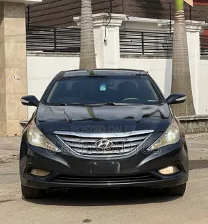 Hyundai Sonata Limited 2.0T Sedan (2.0L 4cyl 6A) 2013 Gray