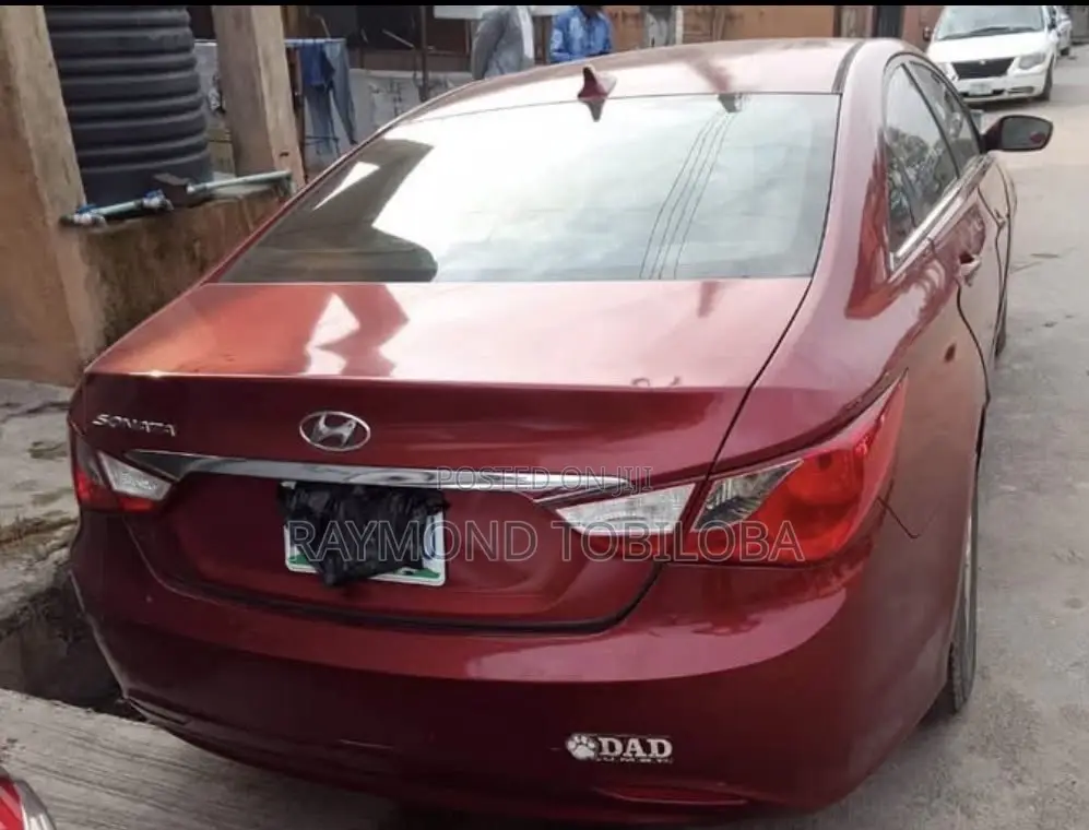 Hyundai Sonata 2012 Red