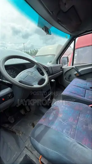 Mercedes-Benz Sprinter 2005 White
