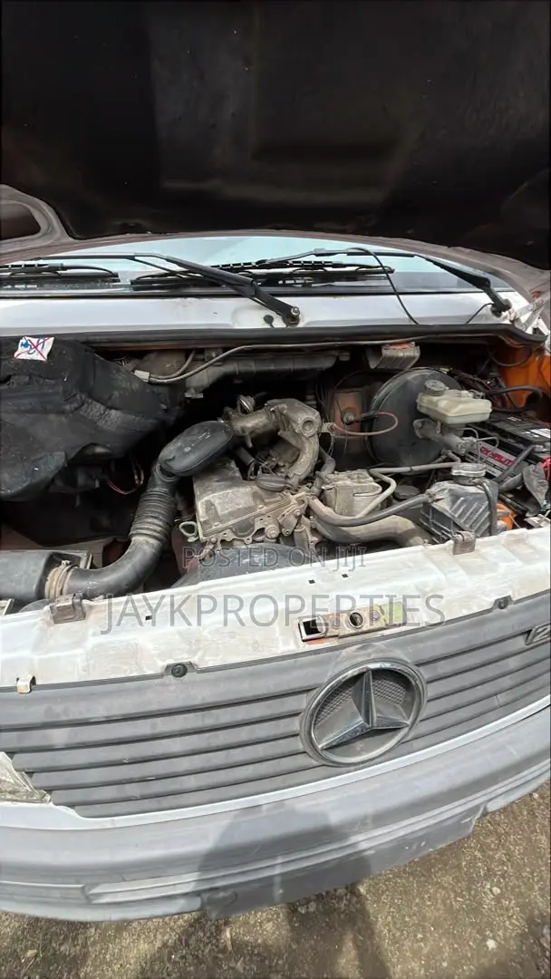 Mercedes-Benz Sprinter 2005 White