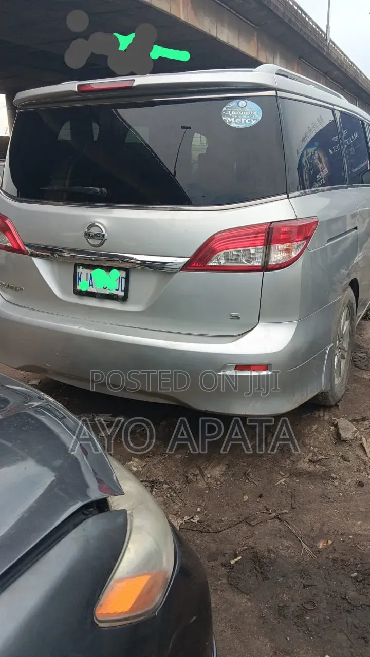 Nissan Quest 2012 Silver