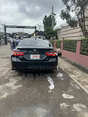 Toyota Camry SE FWD 2020 Green