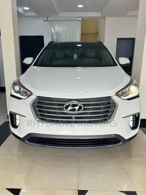 Hyundai Santa Fe 2017 White