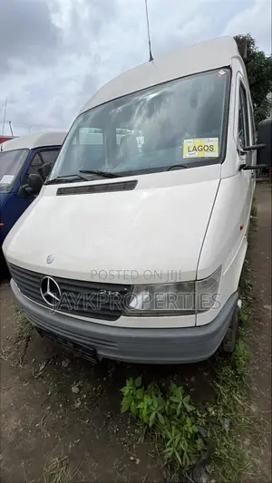 Mercedes-Benz Sprinter 1998 White