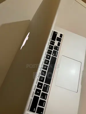 Laptop Apple MacBook Air 2014 4GB Intel Core i5 SSD 500GB