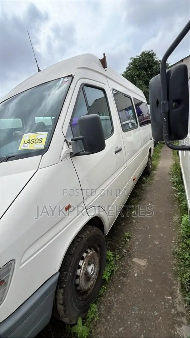 Mercedes-Benz Sprinter 1998 White