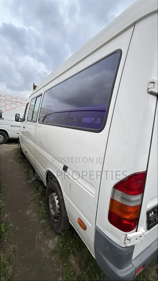 Mercedes-Benz Sprinter 1998 White