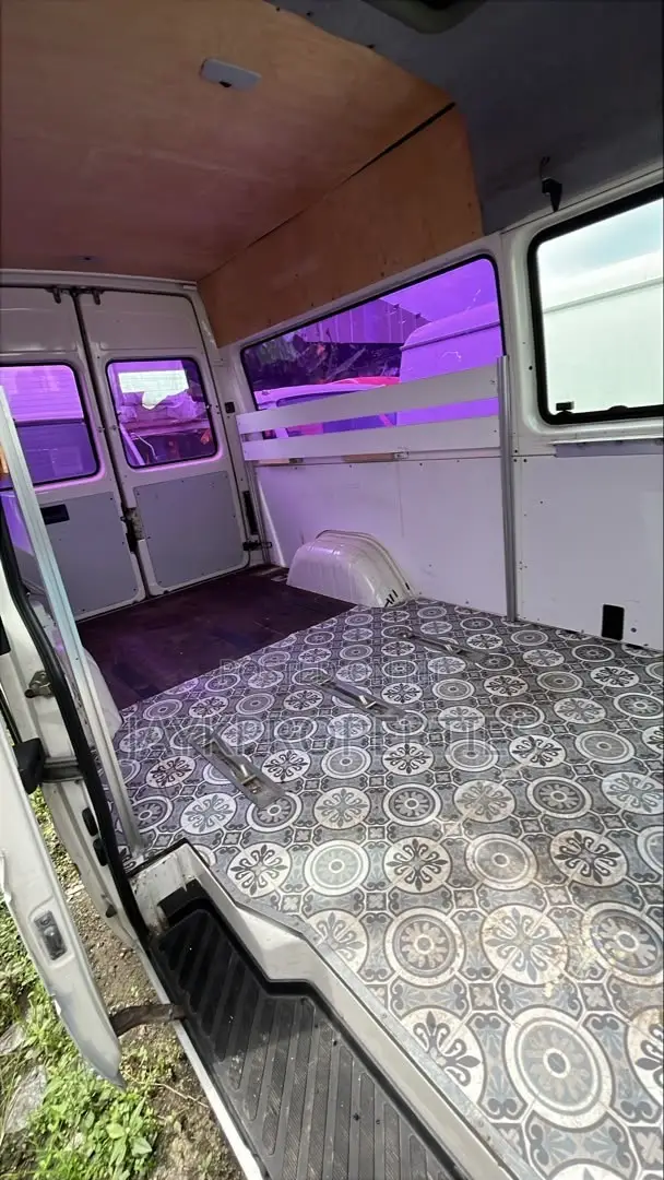 Mercedes-Benz Sprinter 1998 White