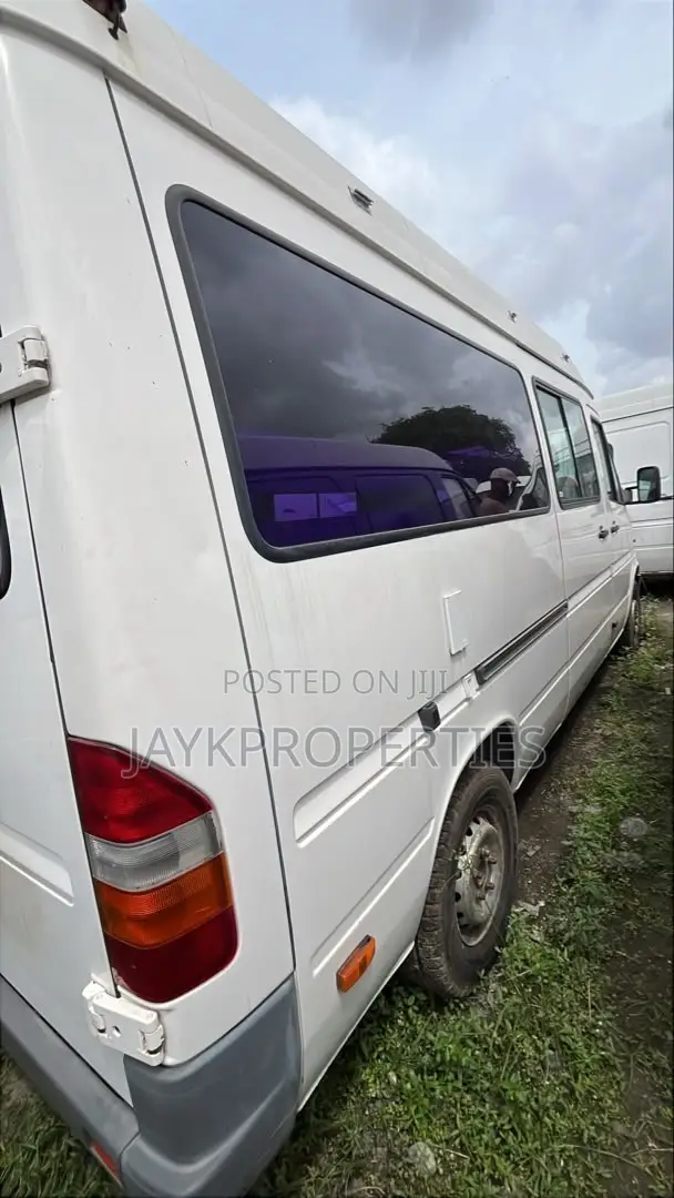 Mercedes-Benz Sprinter 1998 White