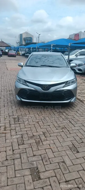 Toyota Camry 2019 Silver