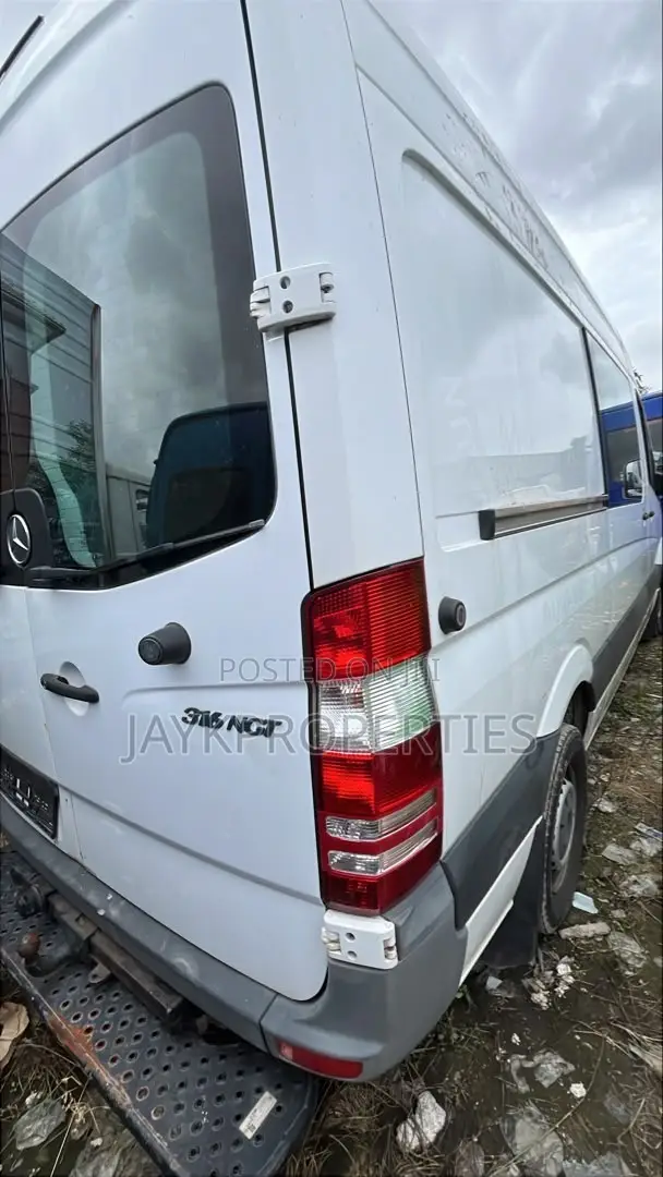 Mercedes-Benz Sprinter 2014 White