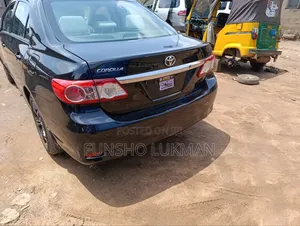 Toyota Corolla 2013 Black