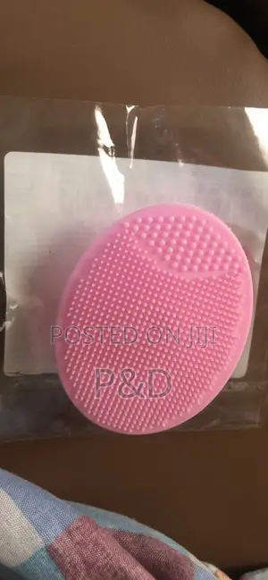 Facial Cleansing Brush