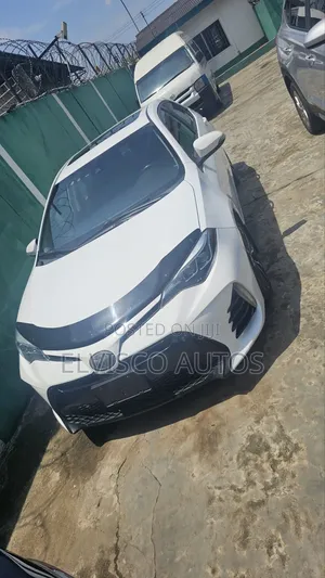 Toyota Corolla 2018 Silver