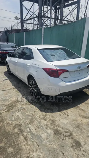 Toyota Corolla 2018 Silver