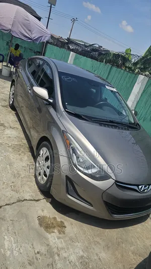 Hyundai Elantra 2012 Brown
