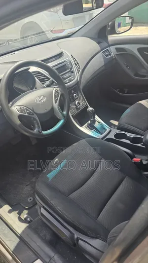 Hyundai Elantra 2012 Brown