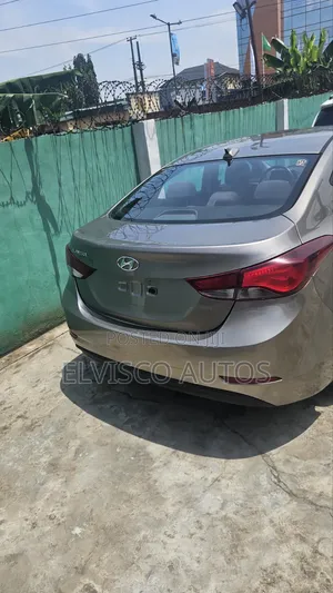 Hyundai Elantra 2012 Brown