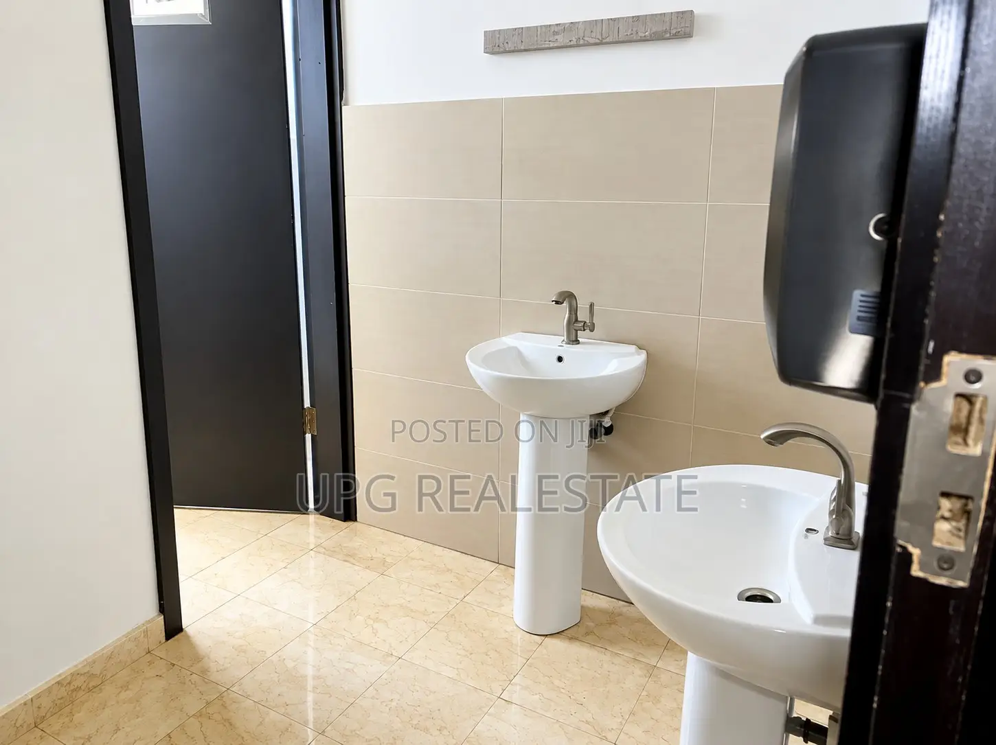 300 SQM Office Complex