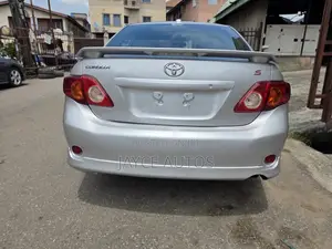 Toyota Corolla 2009 Silver