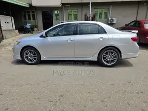 Toyota Corolla 2009 Silver
