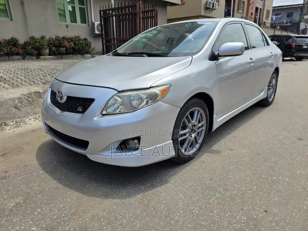 Toyota Corolla 2009 Silver