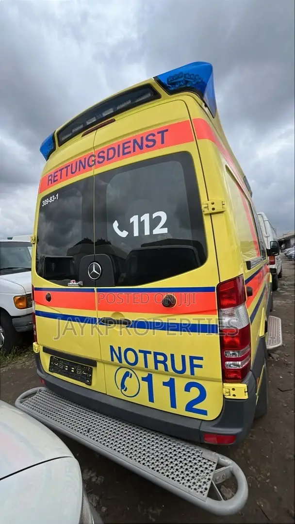 Mercedes-Benz Sprinter 2017 Yellow