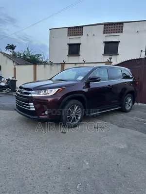 Toyota Highlander XLE 2019 Burgundy