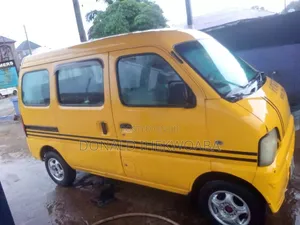 Suzuki Every 2010 Yellow