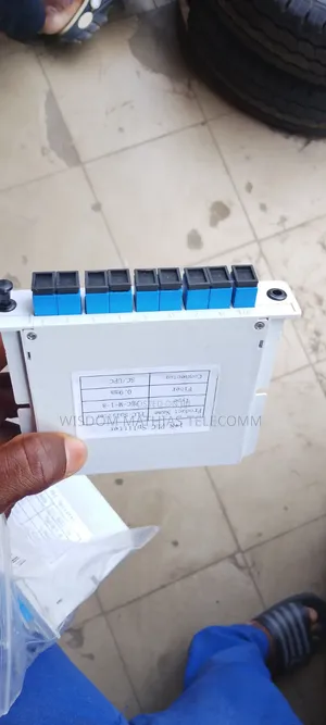 1x8 PLC Fiber Optic Splitter SC/UPC – 8 Port Fiber Splitter Blue Head