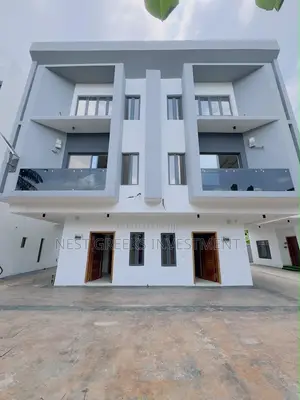 4bdrm Duplex in Surulere for sale