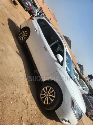 Nissan Pathfinder 2015 White