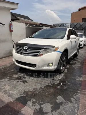 Toyota Venza XLE 2011 White
