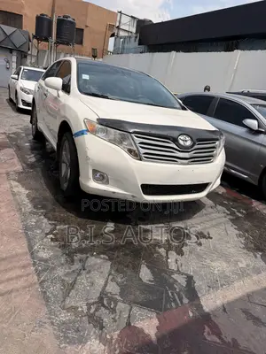 Toyota Venza XLE 2011 White