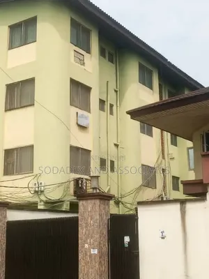 3bdrm Block of Flats in Albert Estate, Ifako-Gbagada for sale