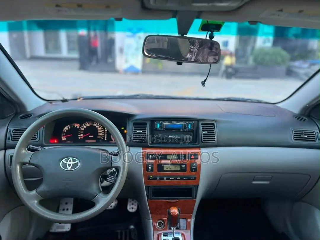Toyota Corolla 2004 Silver