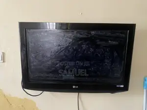 LG TV 23 Inches